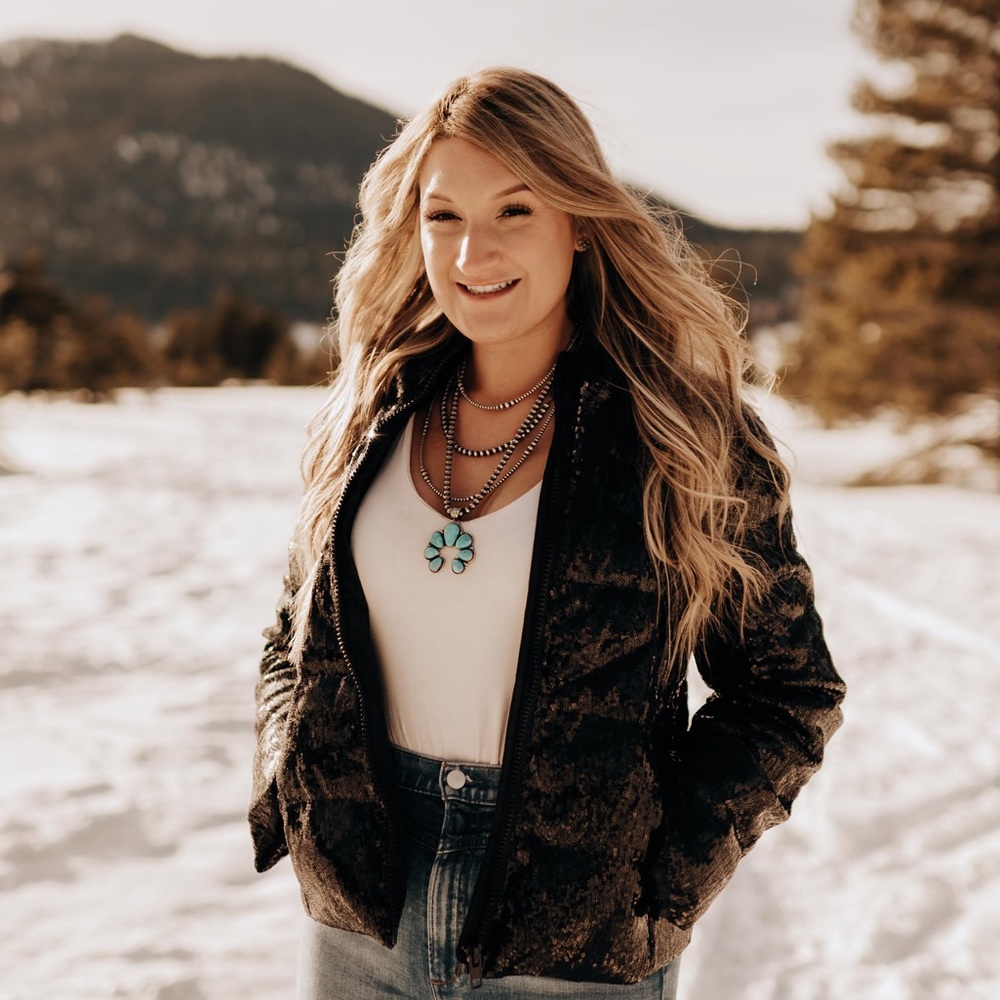 Meet your Posher, Maddie